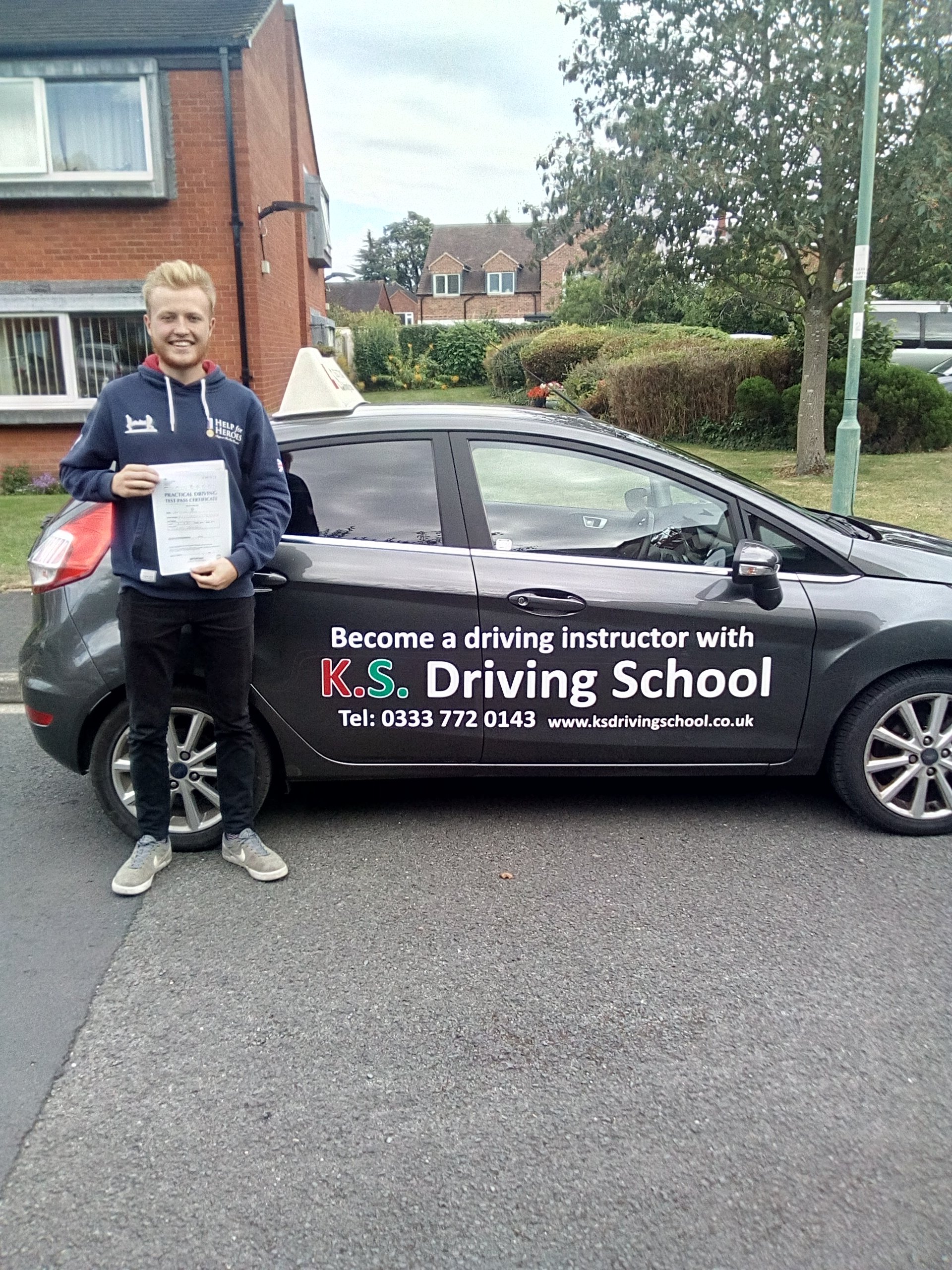 Oliver Brewis passing his driving test 1st time 
